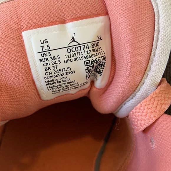 Nike Air Jordan 1 Low 'Light Madder Root' Women's Size 7.5 - Picture 6 of 6